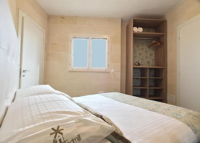 Gozowindmill Apartments